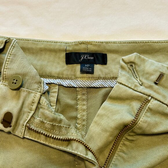 J. CREW OLIVE GREEN TWILL SHORTS SZ 10 - Picture 3 of 4